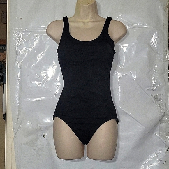 CATALINA One-Piece Black Swimsuit Bathing Suit S Outdoor Beach Coastal Summer - Picture 1 of 4
